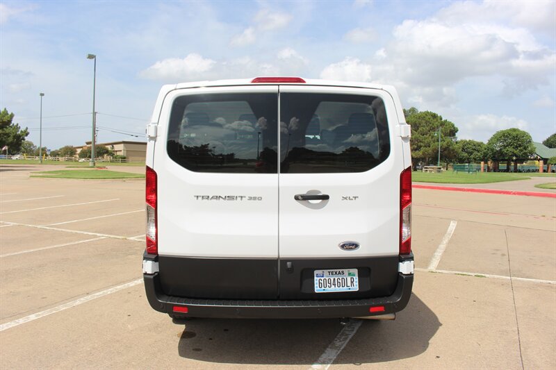 Used 2025 Ford Transit 350 XLT RWD image 3