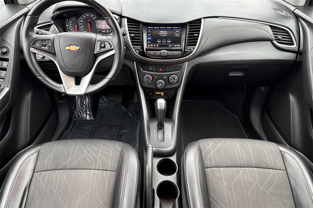 Used 2022 Chevrolet Trax LT w/ Midnight Edition image 19