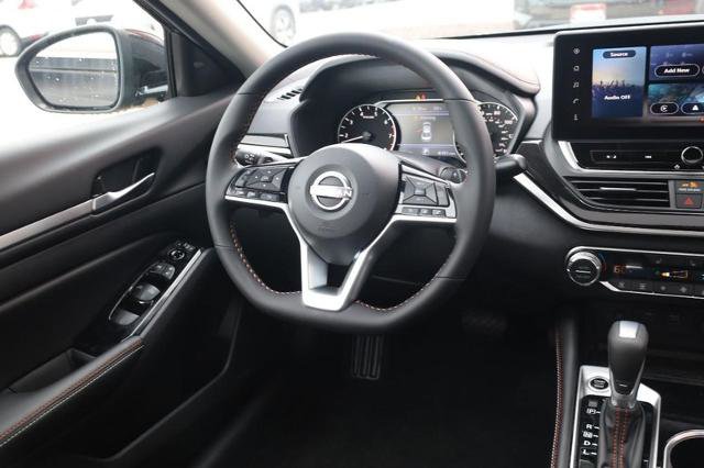 New 2025 Nissan Altima 2.5 SR w/ SR Premium Package image 23