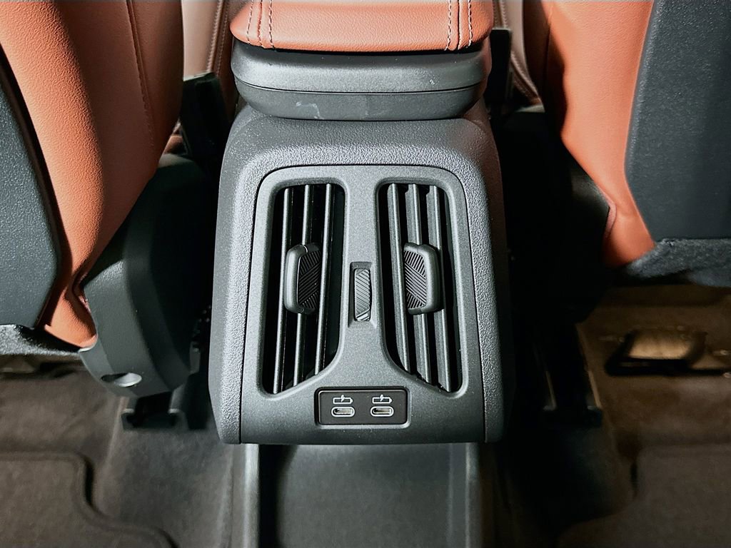 New 2026 BMW X1 xDrive28i w/ Technology Package image 18