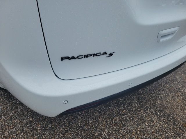 New 2026 Chrysler Pacifica Select w/ S Appearance Package FWD image 26