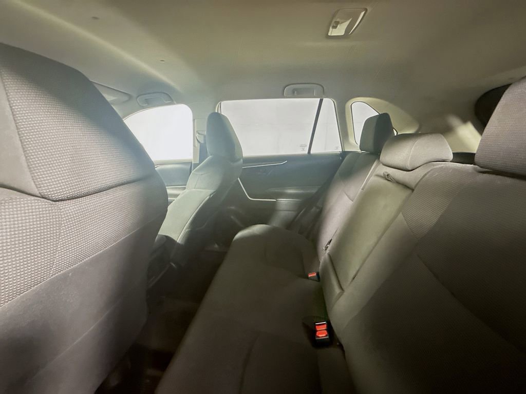 Certified 2021 Toyota RAV4 LE image 23