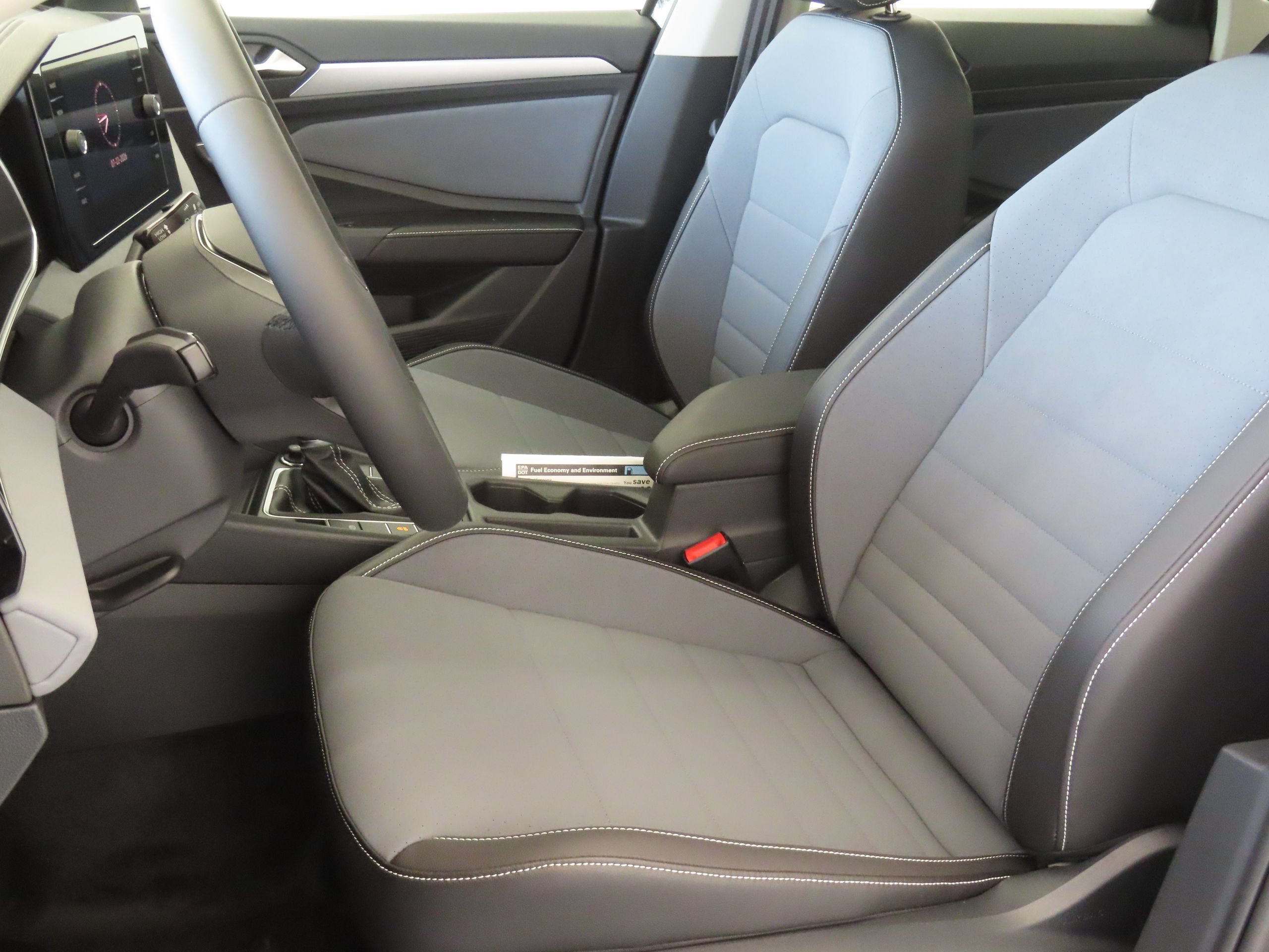 New 2026 Volkswagen Jetta SE FWD image 11