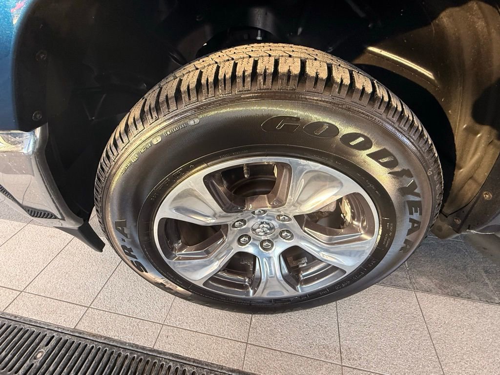 Used 2022 RAM 1500 Laramie AWD/4WD image 43