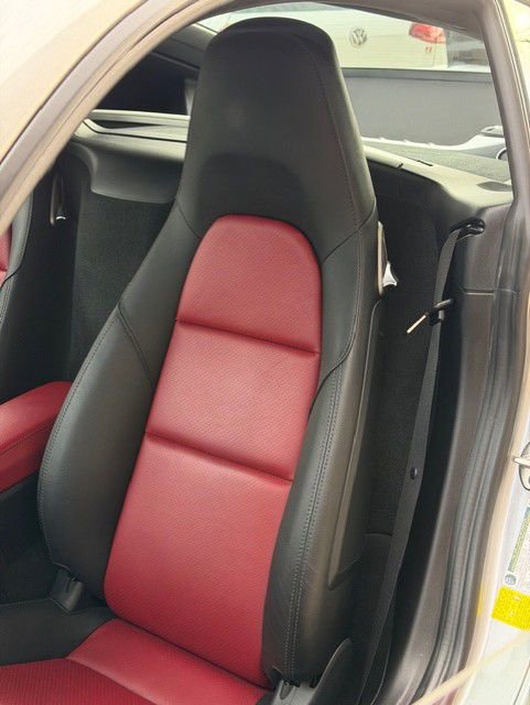 Used 2024 Porsche 718 Cayman image 30