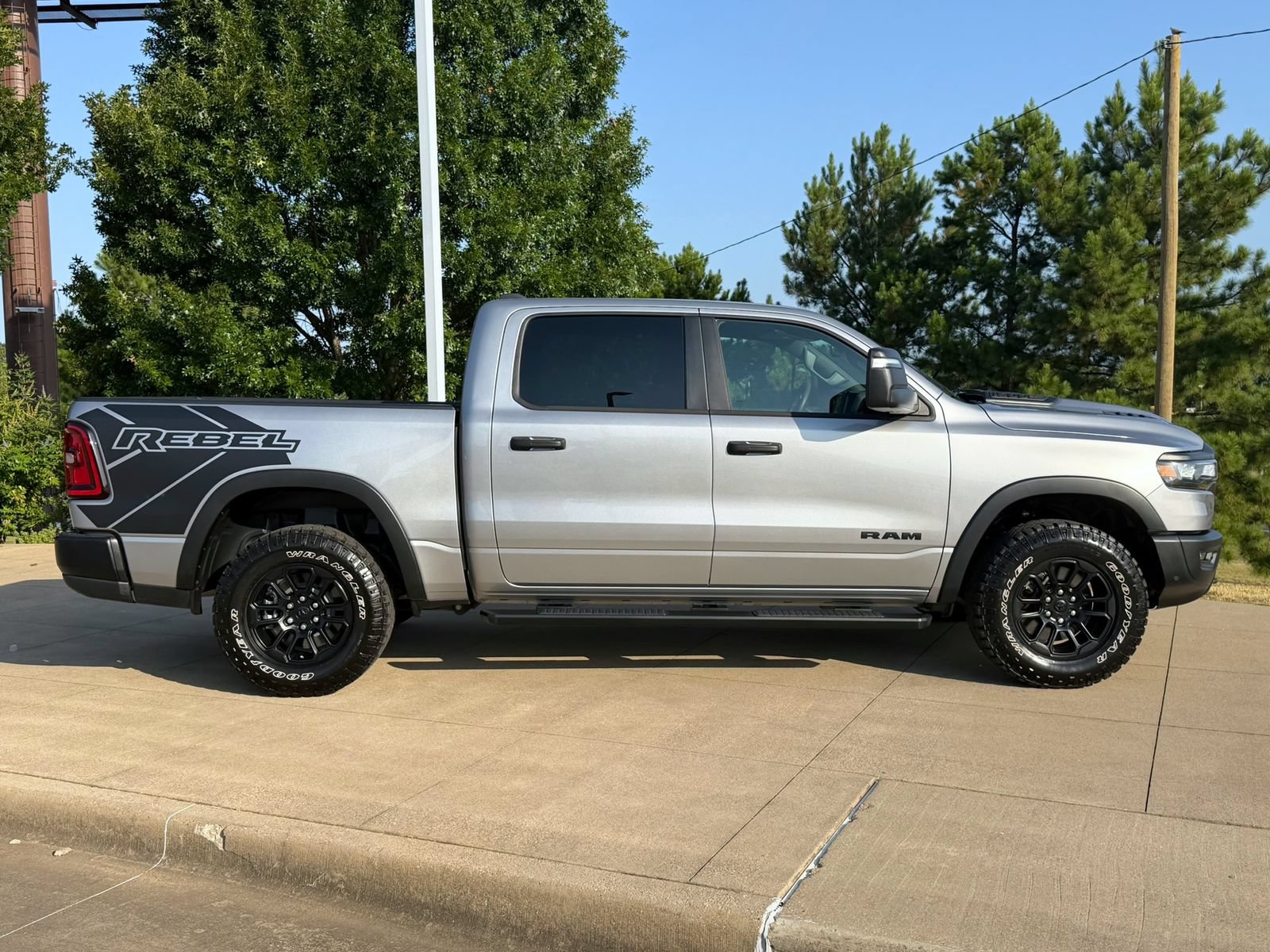 Used 2025 RAM 1500 Rebel w/ Trailer Tow Group AWD/4WD image 7