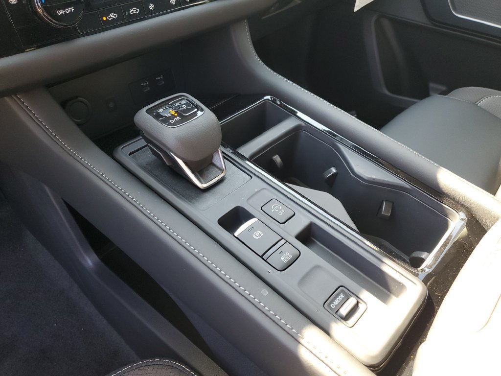 New 2026 Nissan Pathfinder SL FWD image 34
