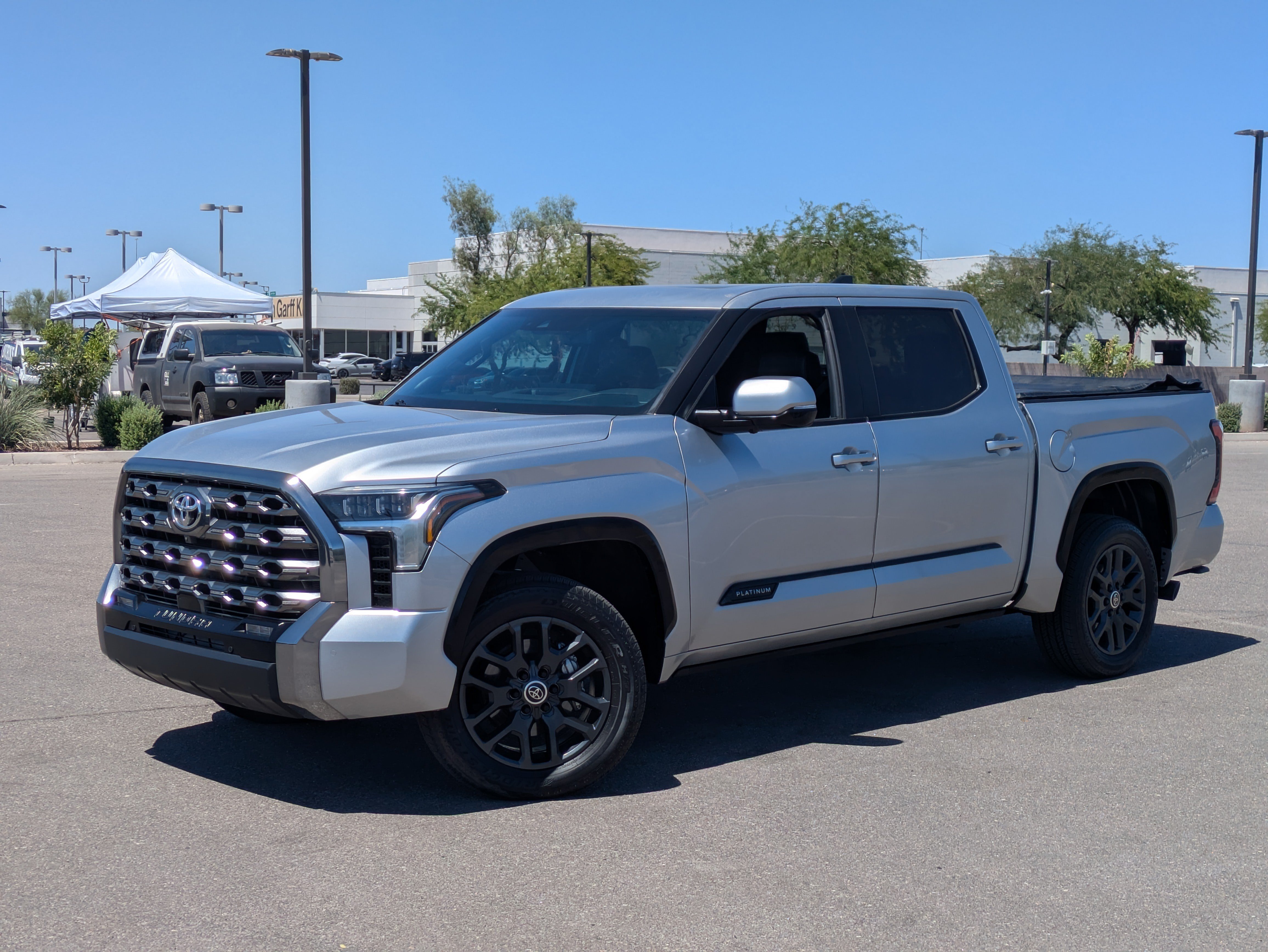 Used 2024 Toyota Tundra Platinum AWD/4WD image 32
