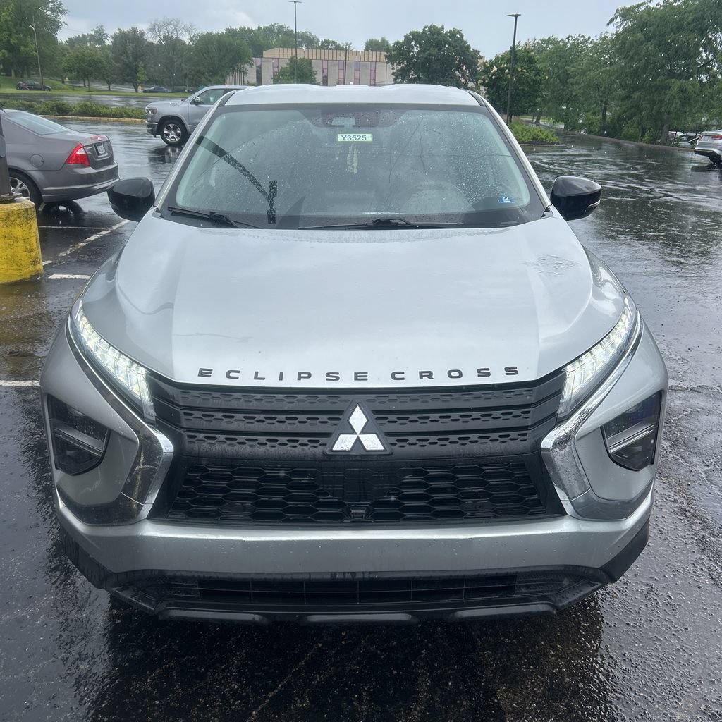 Used 2022 Mitsubishi Eclipse Cross LE AWD/4WD image 5