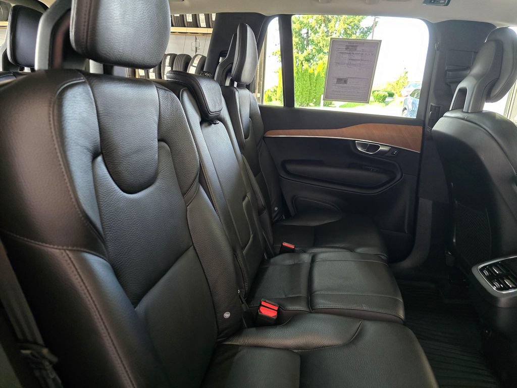Used 2021 Volvo XC90 T6 Momentum w/ Advanced Package AWD/4WD image 28