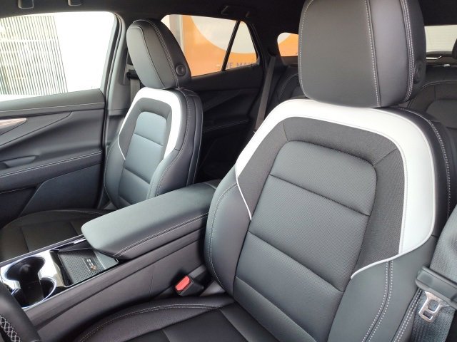New 2025 Chevrolet Blazer EV LT image 15