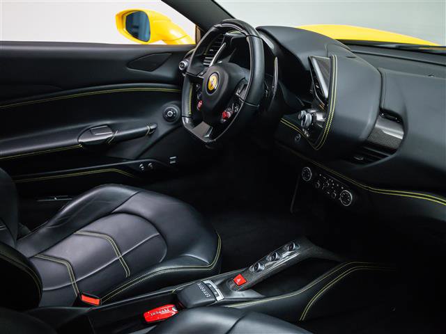 Used 2018 Ferrari 488 GTB image 33