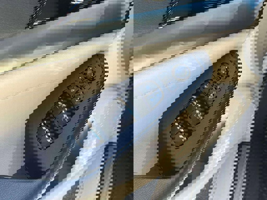 Used 2023 Nissan Maxima SV w/ Floor Mat Group image 17