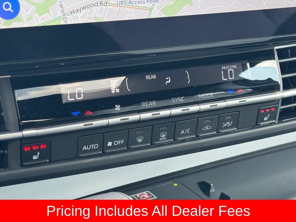 Used 2026 Toyota Sienna XSE FWD image 23