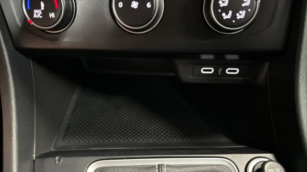 Certified 2024 Volkswagen Jetta S FWD image 31