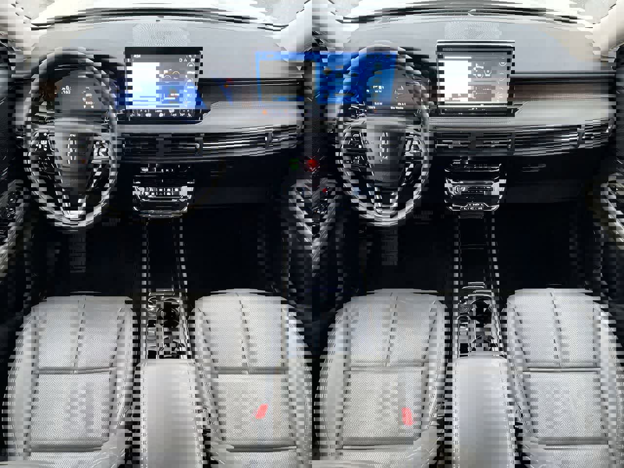 Used 2023 Lincoln Corsair Reserve w/ Equipment Group 201A image 24