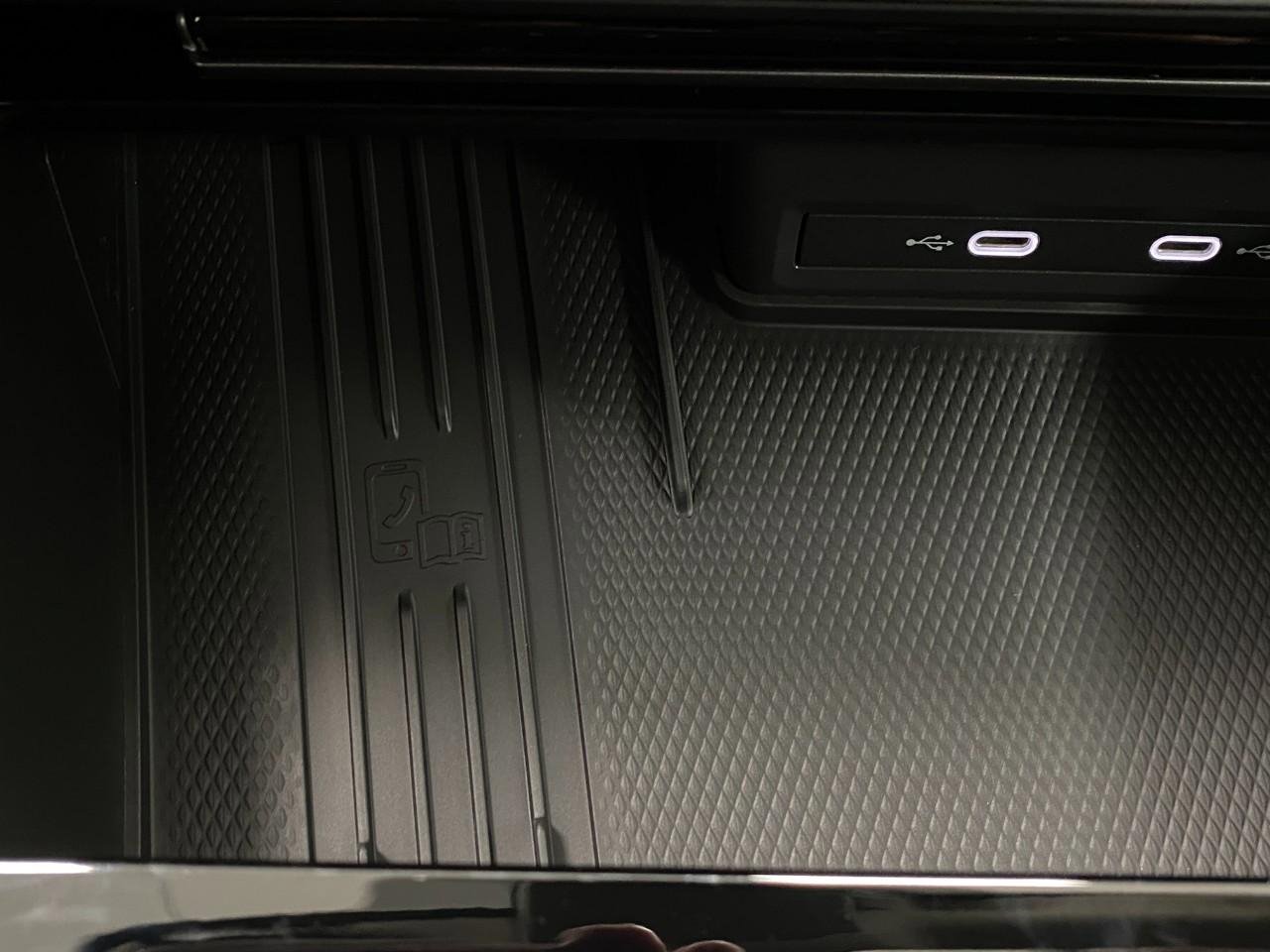 New 2026 Volkswagen Atlas SEL Premium R-Line image 28