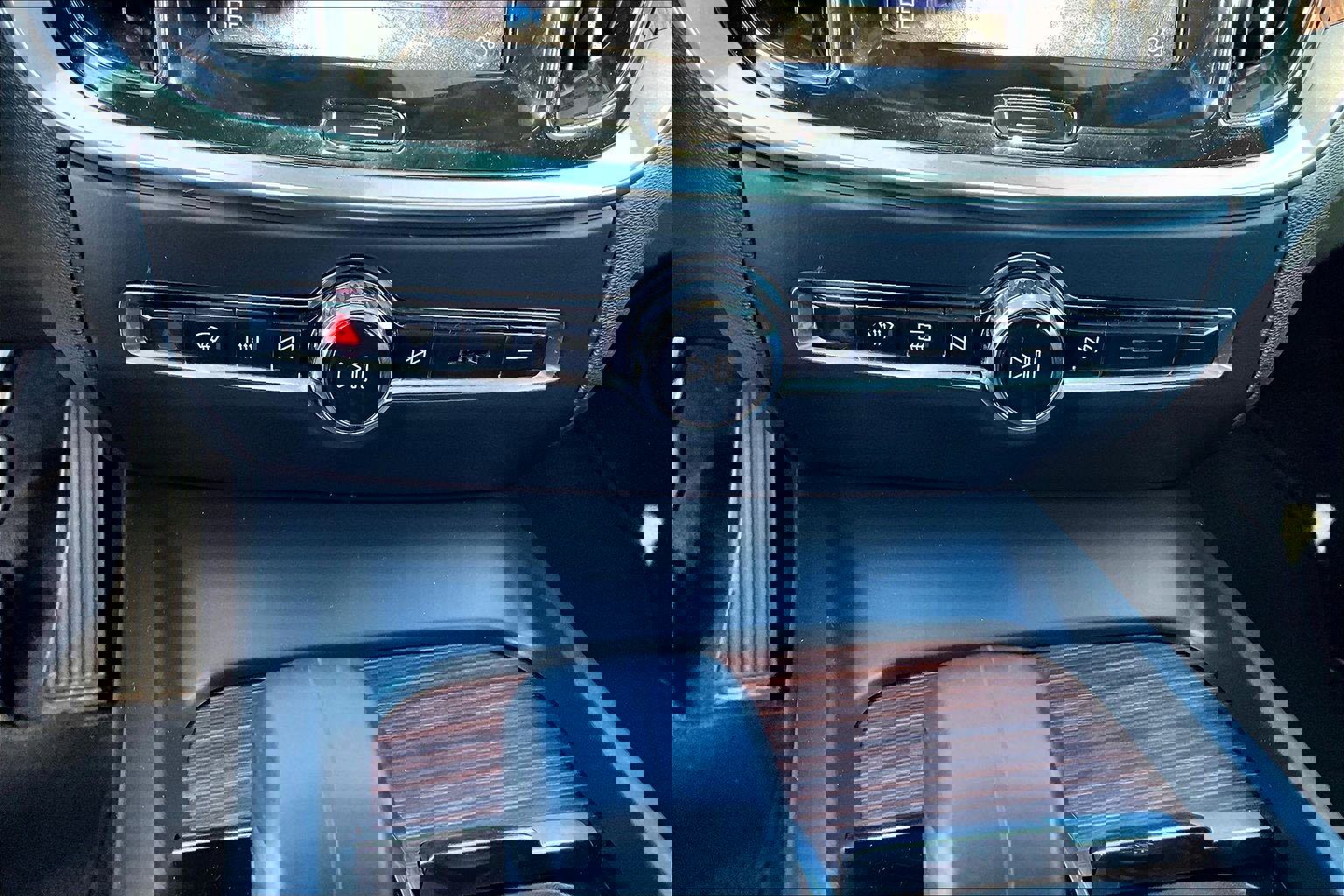 Used 2024 Volvo S60 B5 Plus image 16