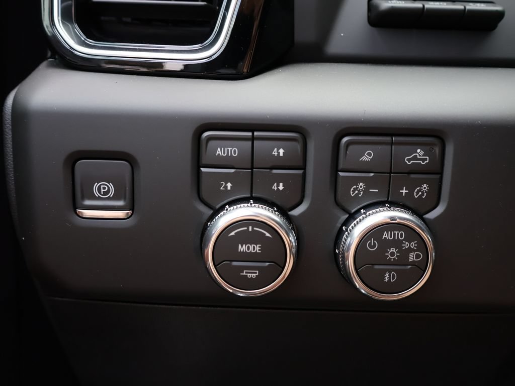 New 2026 GMC Sierra 3500 Denali Ultimate AWD/4WD image 37