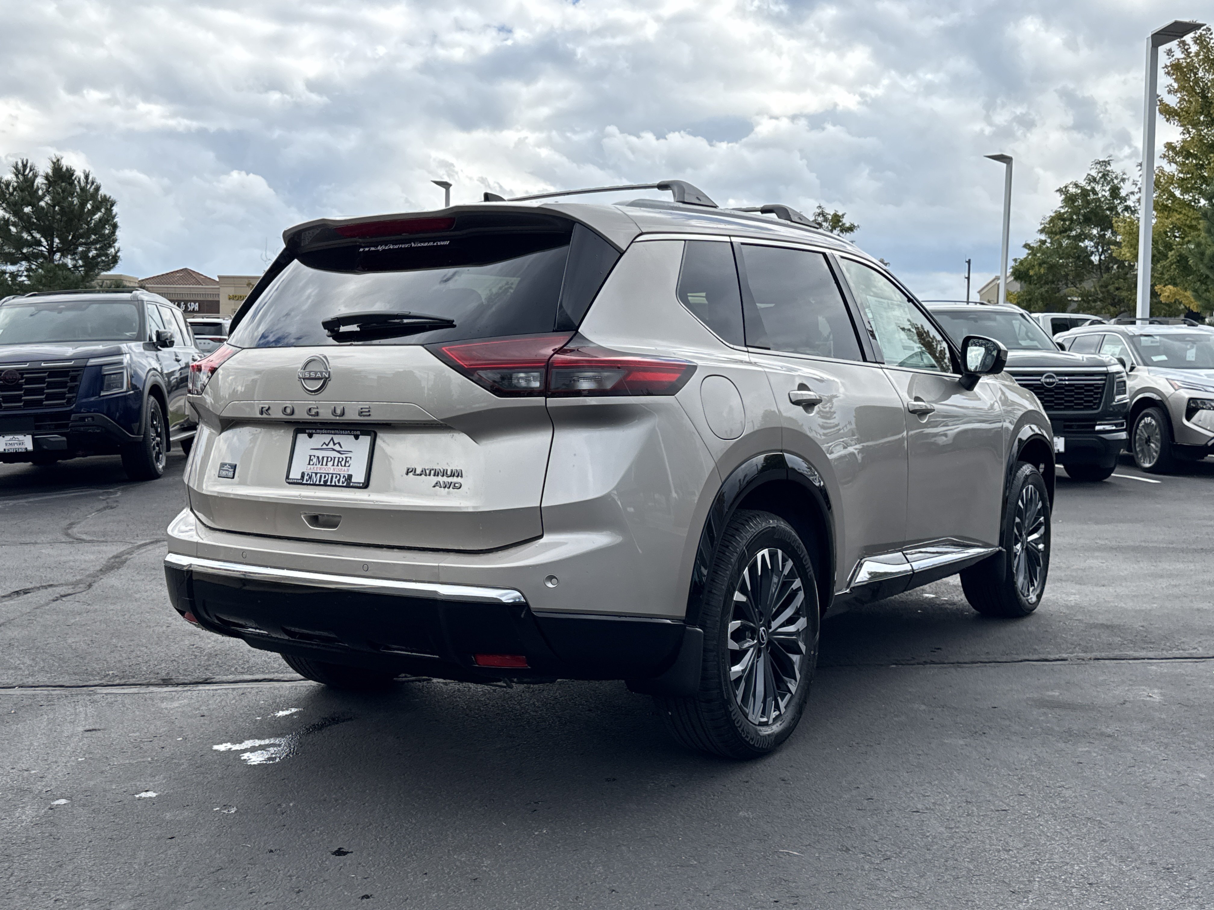 New 2026 Nissan Rogue Platinum w/ Platinum Premium Package AWD/4WD image 4
