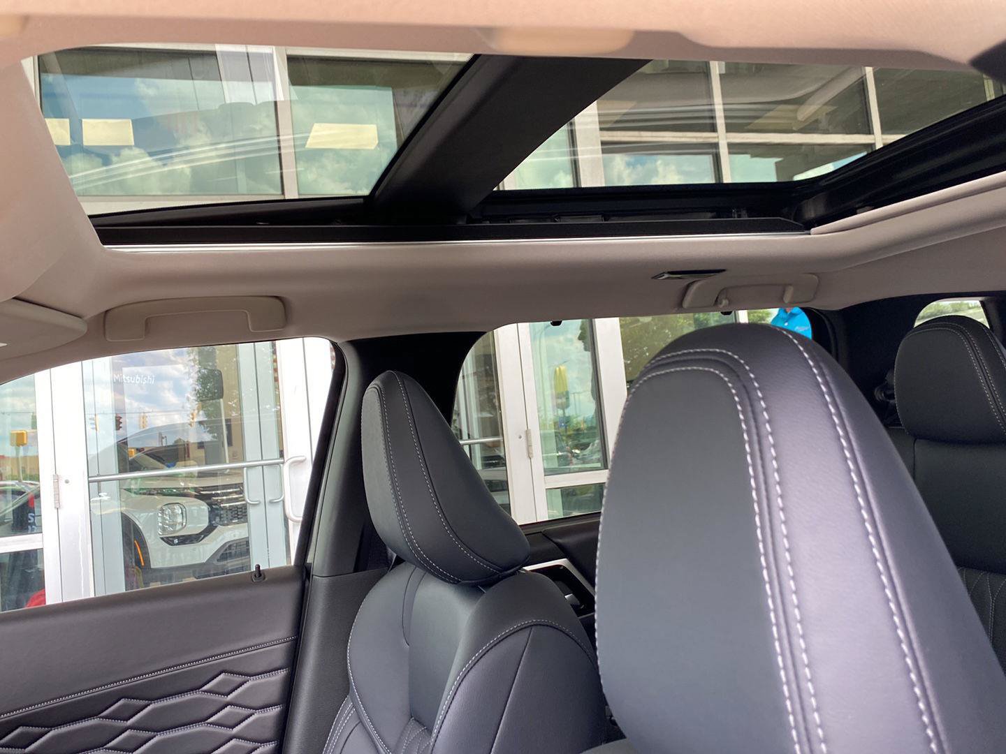 New 2026 Mitsubishi Outlander SEL AWD/4WD image 18