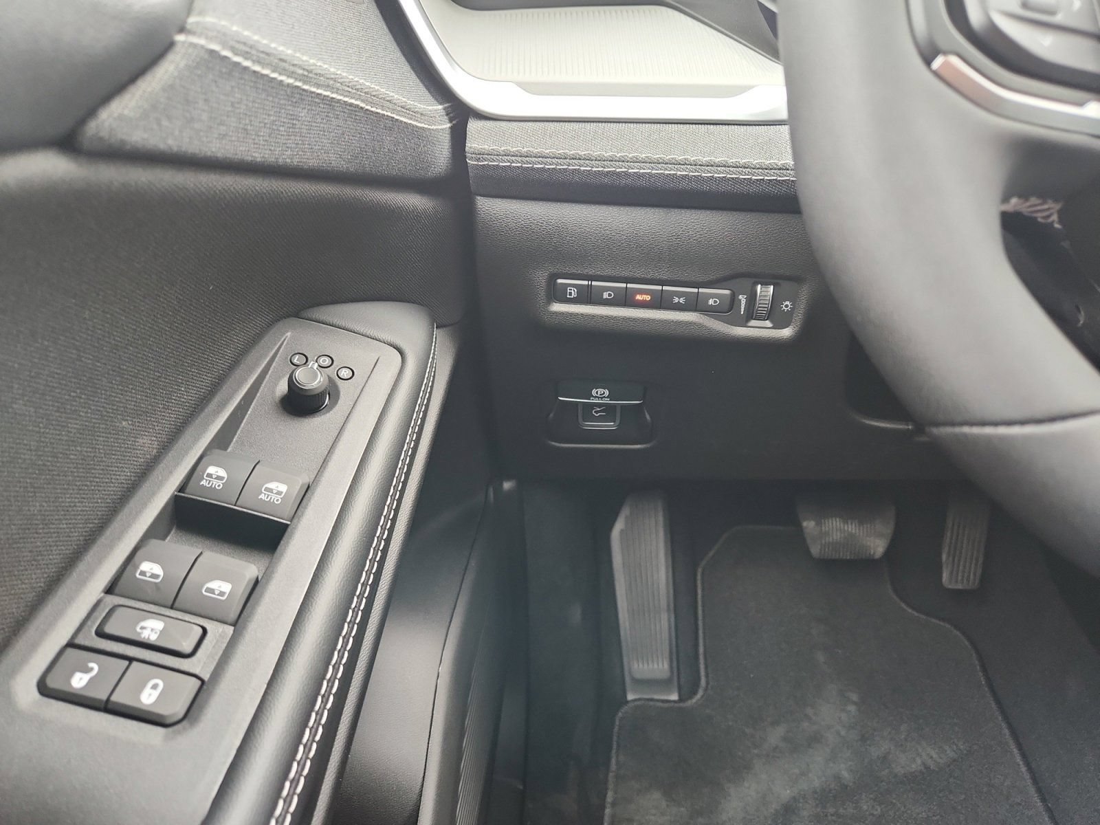 New 2026 Jeep Cherokee Laredo AWD/4WD image 18