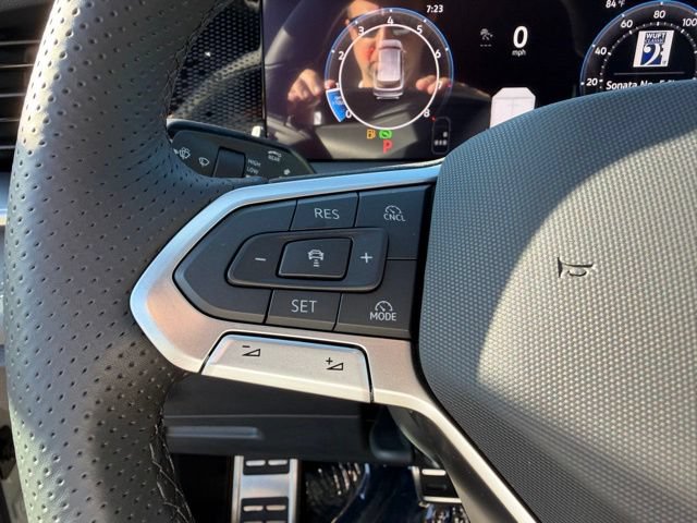 New 2026 Volkswagen Tiguan SE R-Line FWD image 18