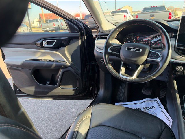 Used 2022 Jeep Compass Limited AWD/4WD image 16