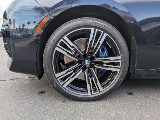 Certified 2024 BMW i7 xDrive60 w/ Premium Package AWD/4WD image 30