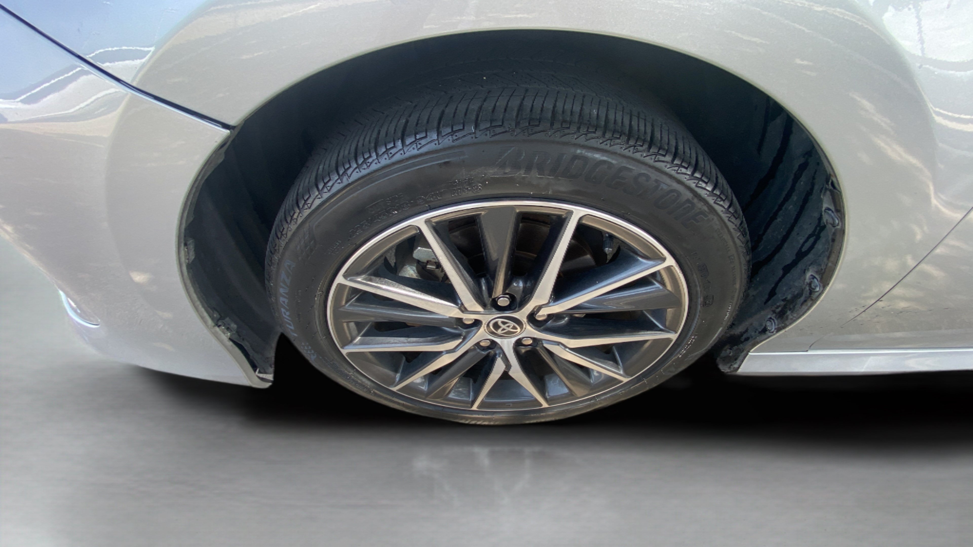 Used 2021 Toyota Camry XLE w/ Cold Weather Package FWD image 28