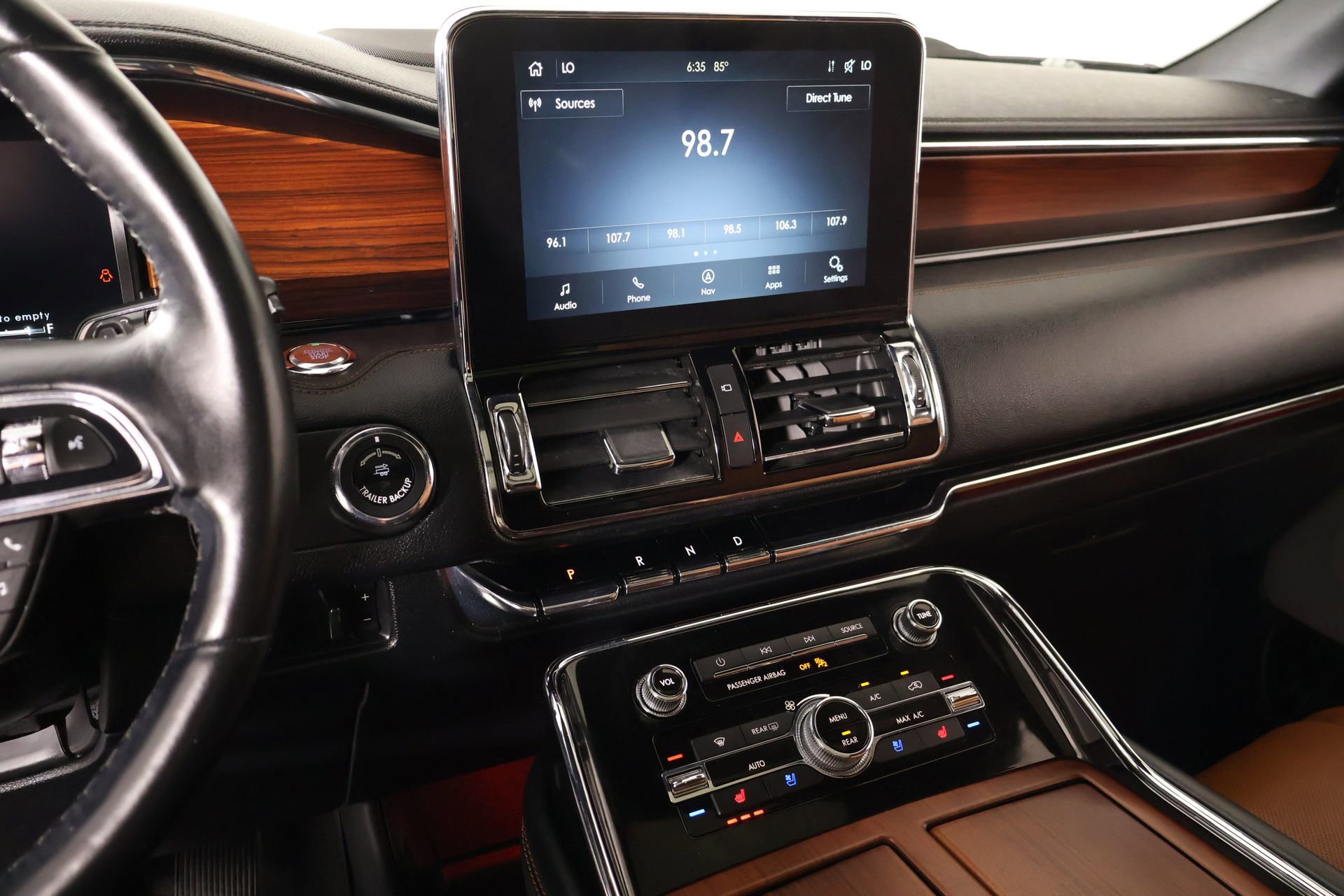 Used 2021 Lincoln Navigator Reserve w/ Luxury Package AWD/4WD image 5