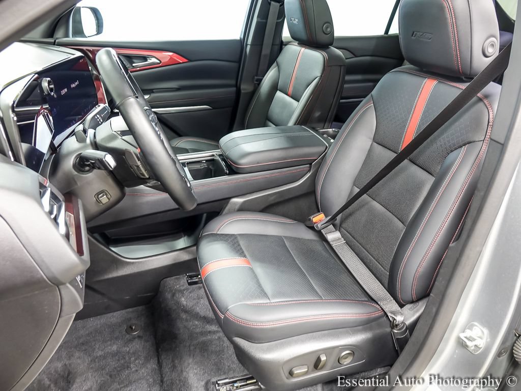 Used 2024 Chevrolet Traverse RS w/ LPO, Floor Liner Package AWD/4WD image 10