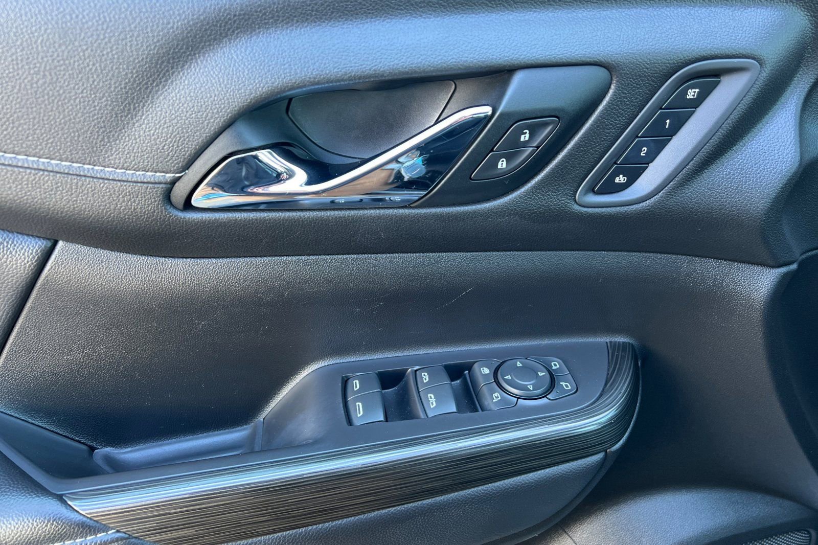 Used 2021 GMC Acadia SLT w/ Technology Package AWD/4WD image 10