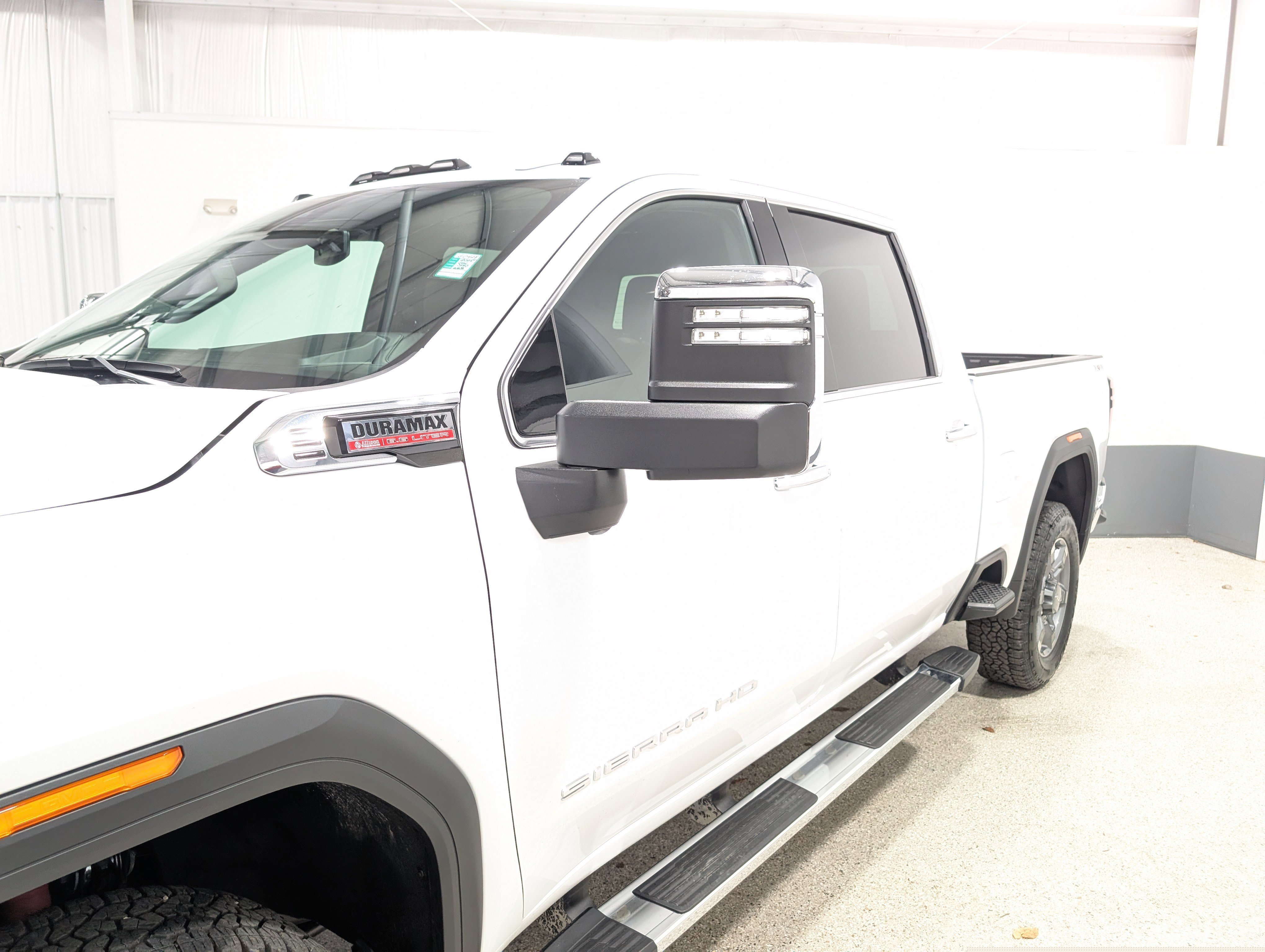 Used 2025 GMC Sierra 3500 SLT w/ SLT Premium Package image 7