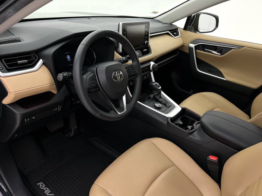 Used 2019 Toyota RAV4 Limited w/ Carpet Mat Package AWD/4WD image 12