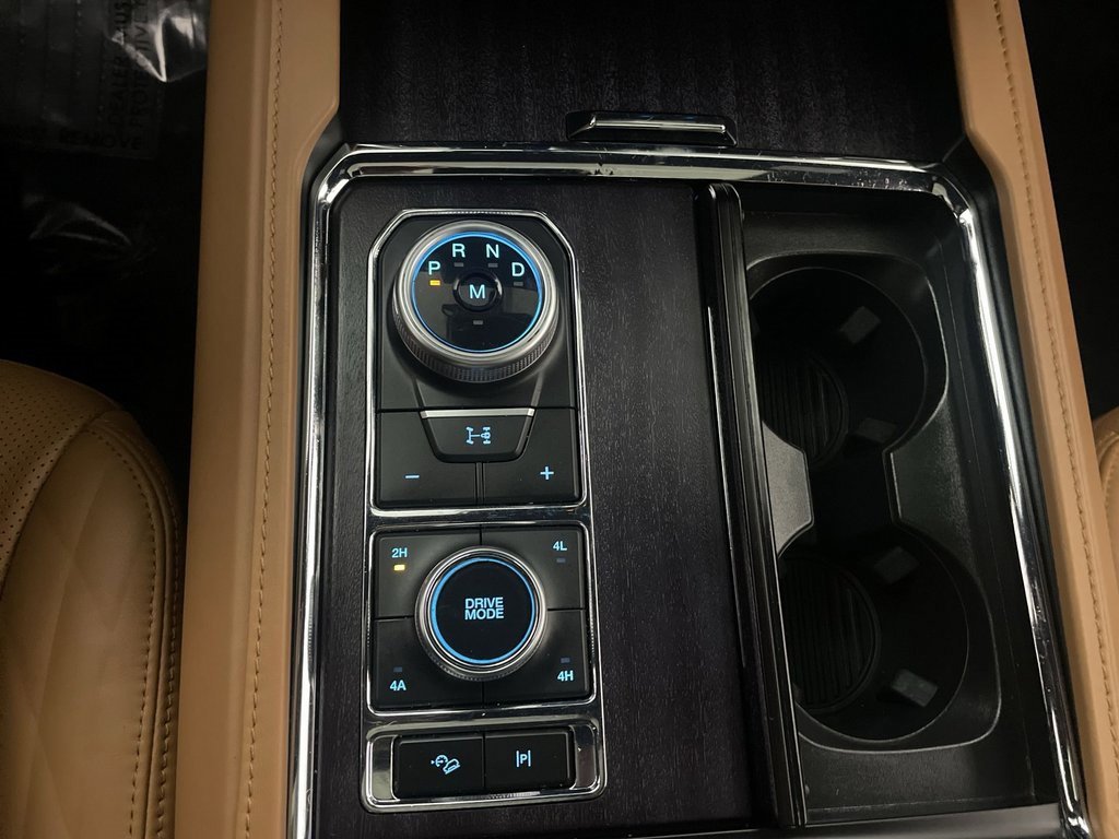 Used 2023 Ford Expedition Platinum image 10