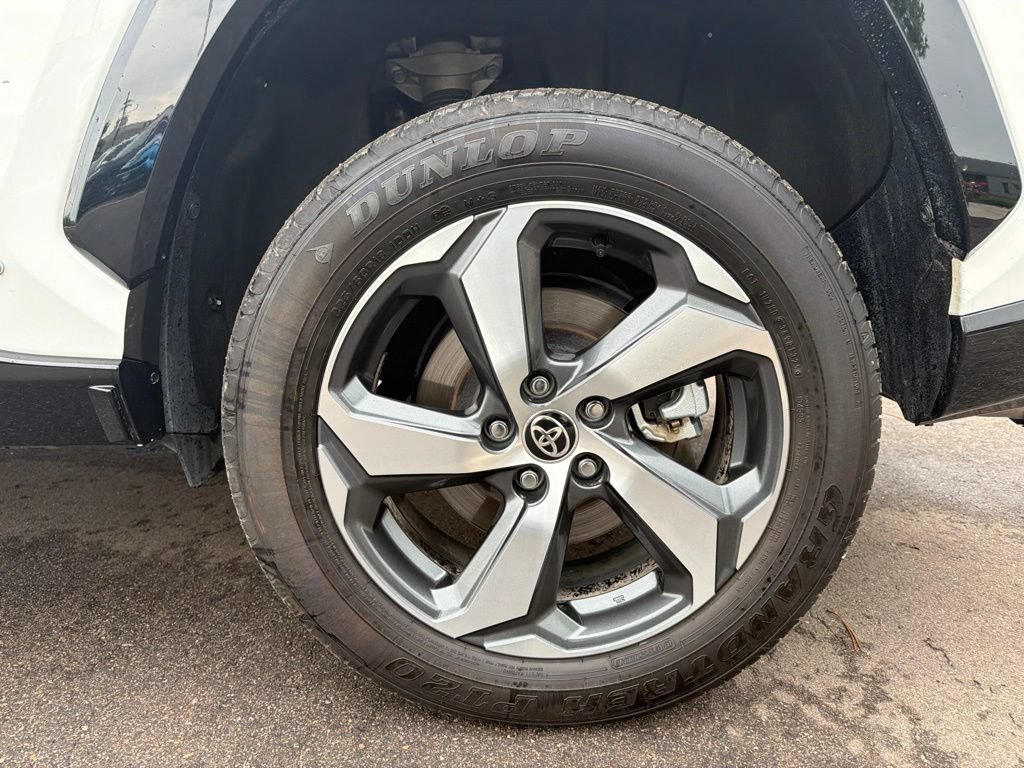 Used 2025 Toyota RAV4 SE AWD/4WD image 34