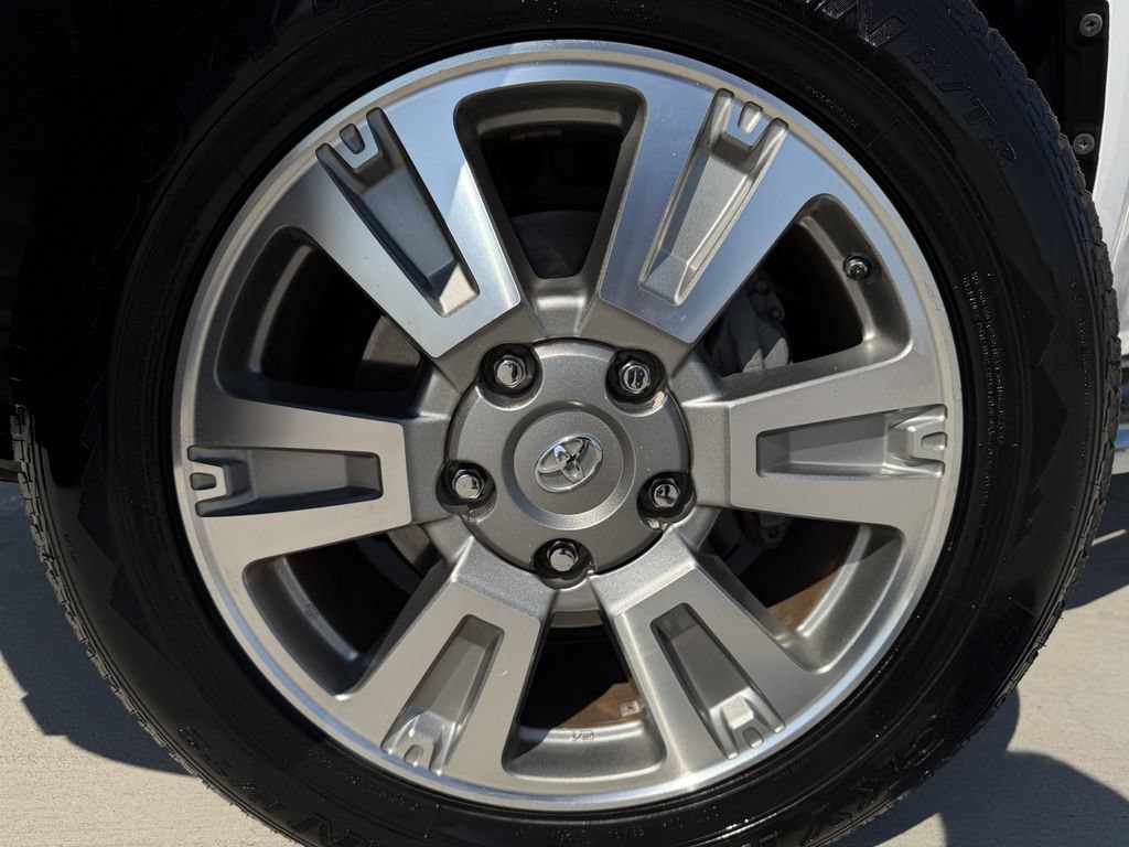Used 2014 Toyota Tundra 1794 Edition AWD/4WD image 9