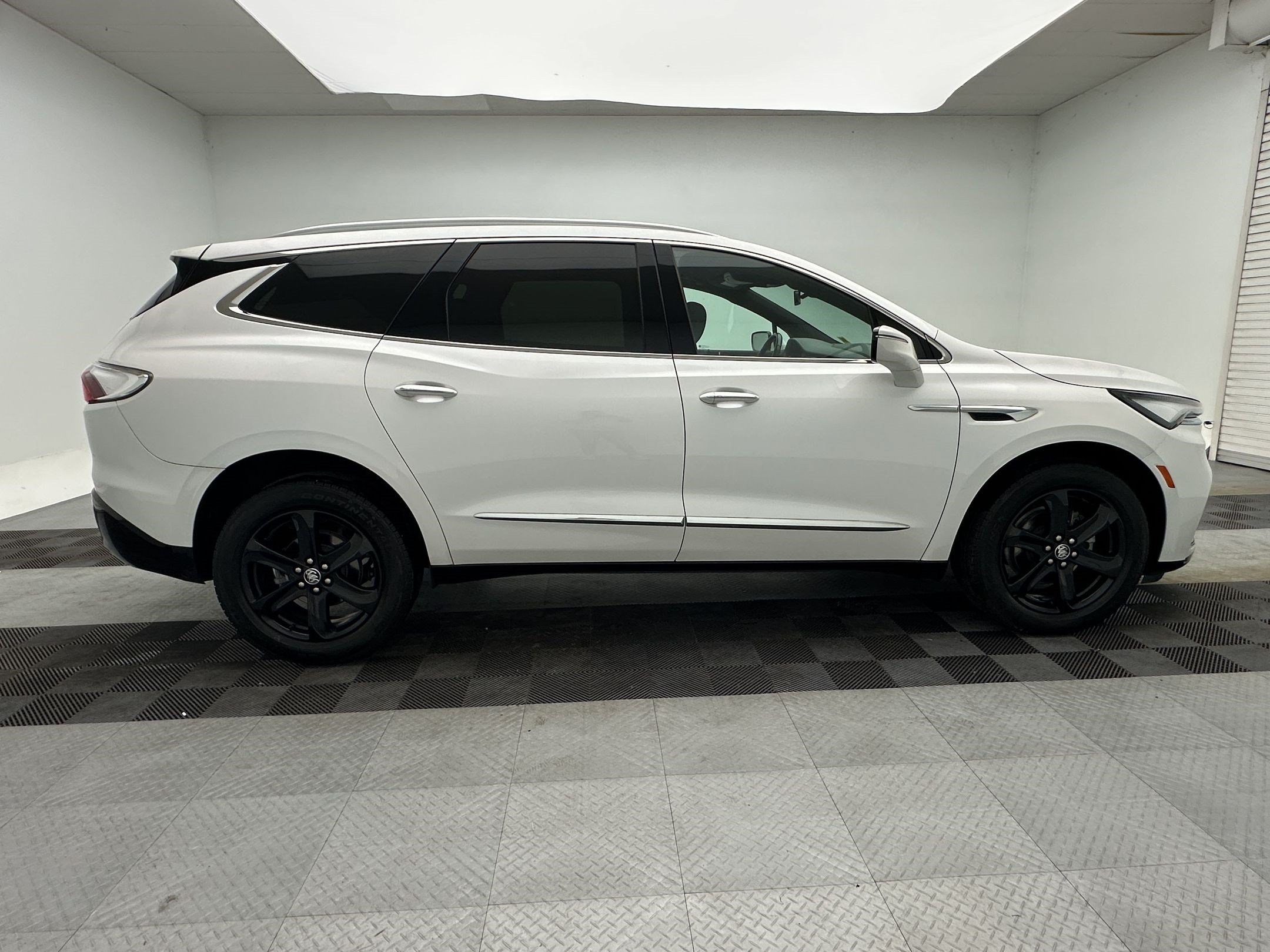 Certified 2023 Buick Enclave Essence w/ Sport Touring Edition AWD/4WD image 8