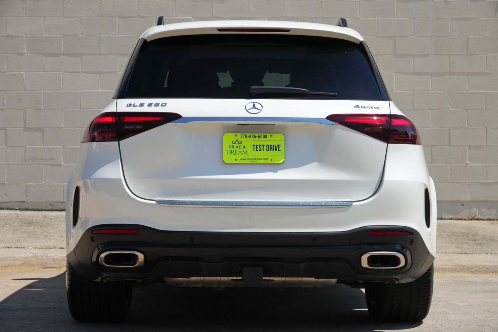 Used 2024 Mercedes-Benz GLE 580 4MATIC w/ 3rd Row Seat Package image 11