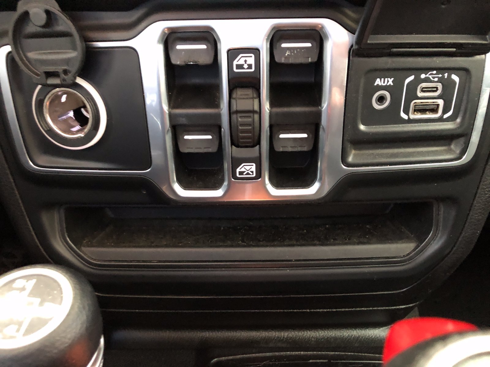 Used 2018 Jeep Wrangler Unlimited Sport S AWD/4WD image 25