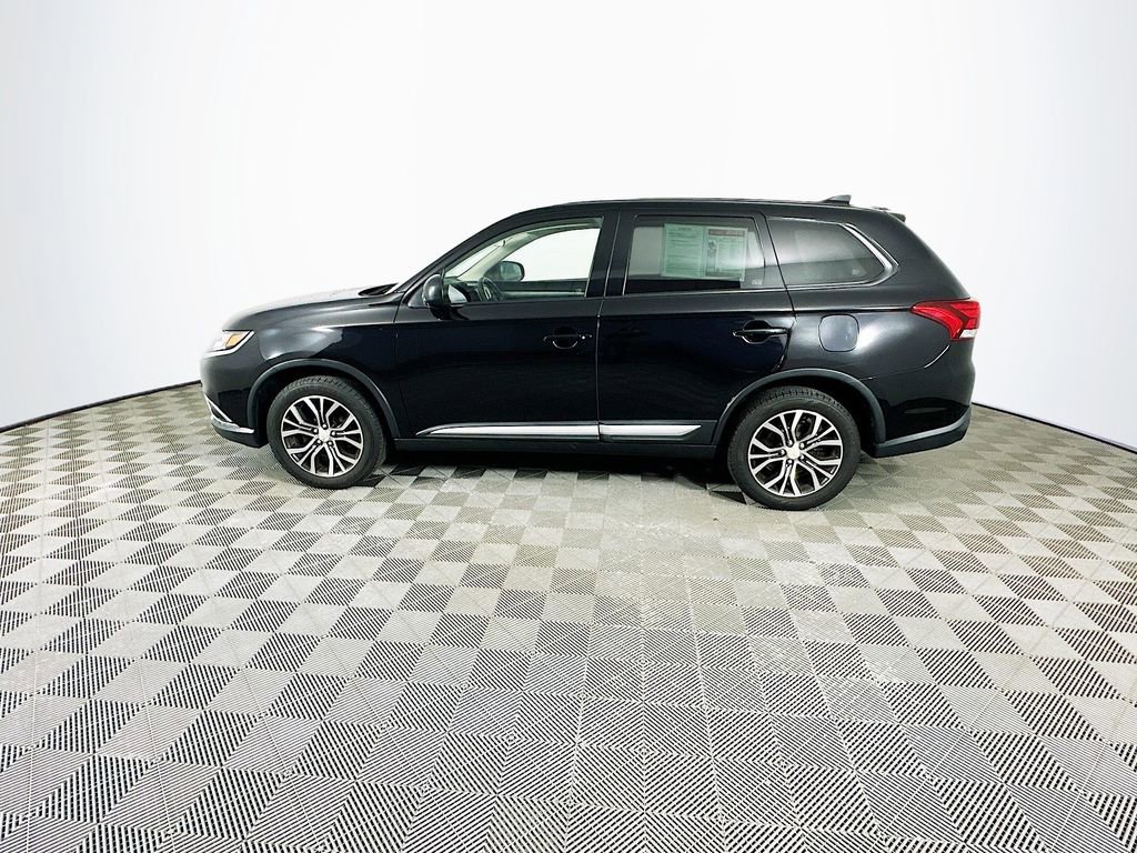 Used 2018 Mitsubishi Outlander ES image 5