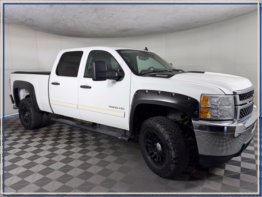 Used 2013 Chevrolet Silverado 2500 LT AWD/4WD image 4