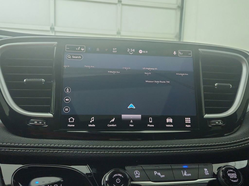 New 2026 Chrysler Pacifica Limited image 26