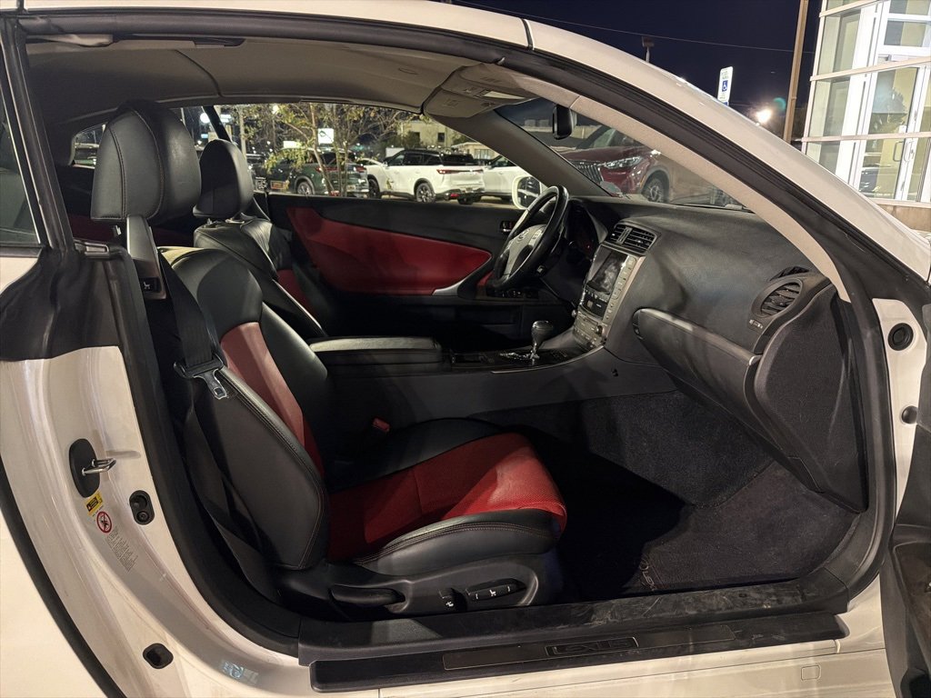 Used 2011 Lexus IS 350C image 19