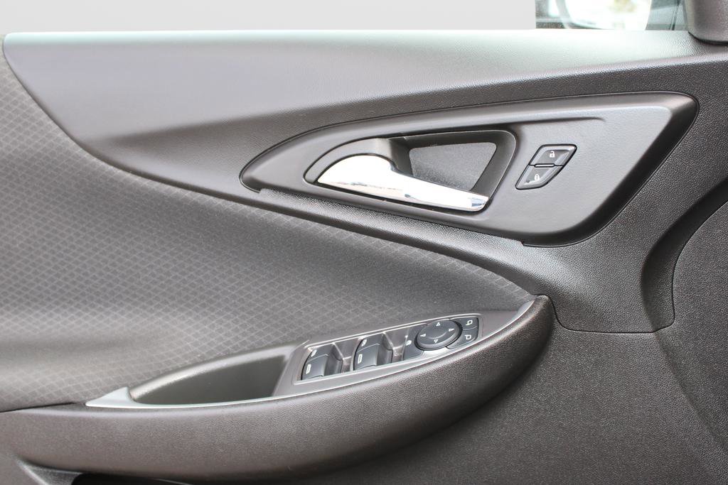 Used 2024 Chevrolet Malibu LT image 23