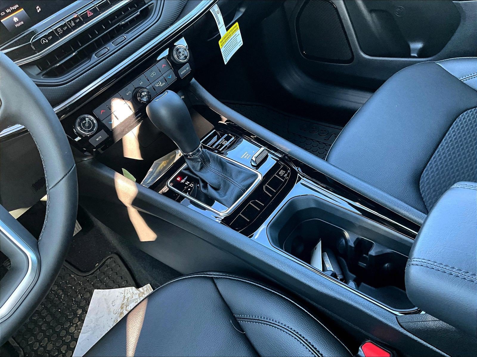 New 2026 Jeep Compass Latitude AWD/4WD image 12