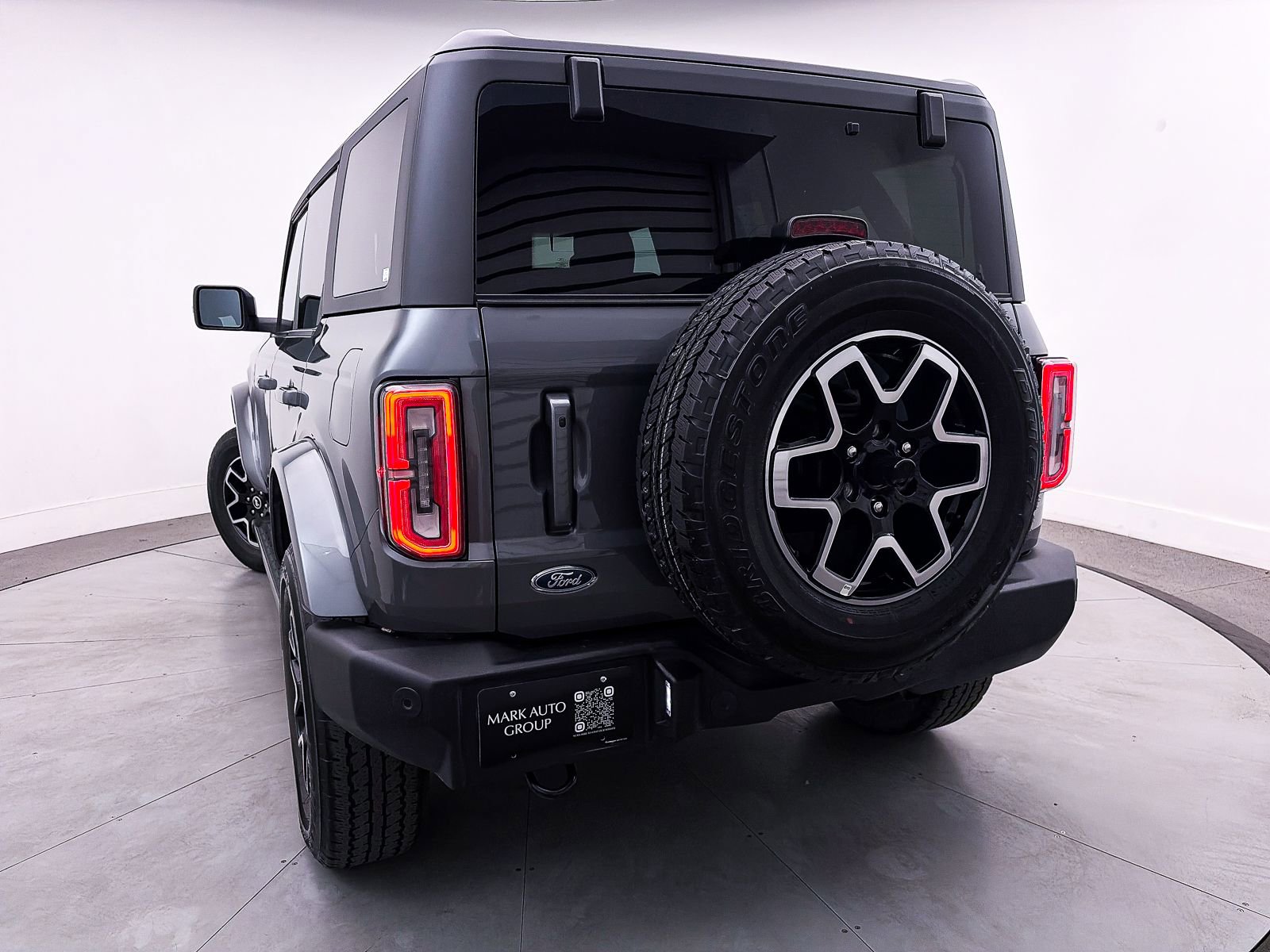 Used 2023 Ford Bronco Outer Banks image 8