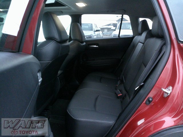 Used 2023 Toyota Corolla Cross XLE image 21
