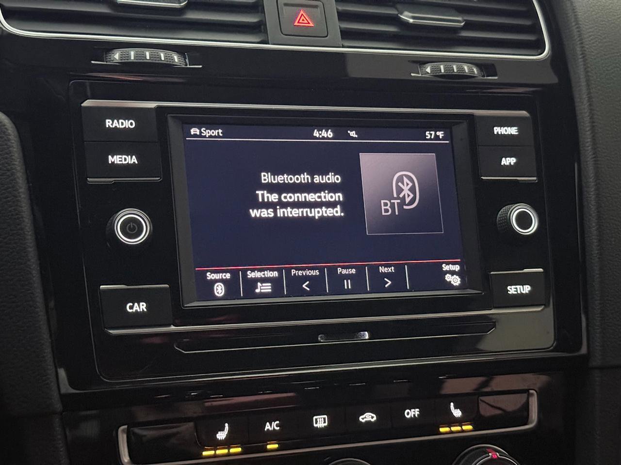 Used 2019 Volkswagen GTI SE FWD image 33